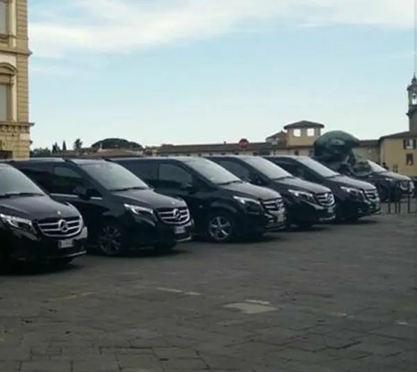 NCC private cars can take you from Firenze airport to city center 