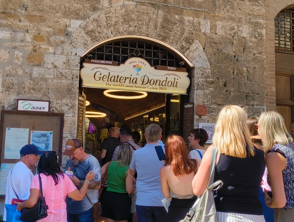 eat ice cream at Gelateria Dondoli
